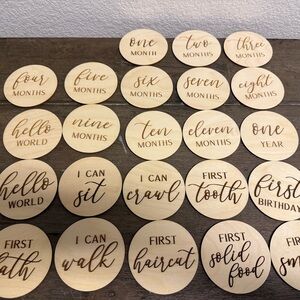 Baby Milestones Natural Wood Circle Markers